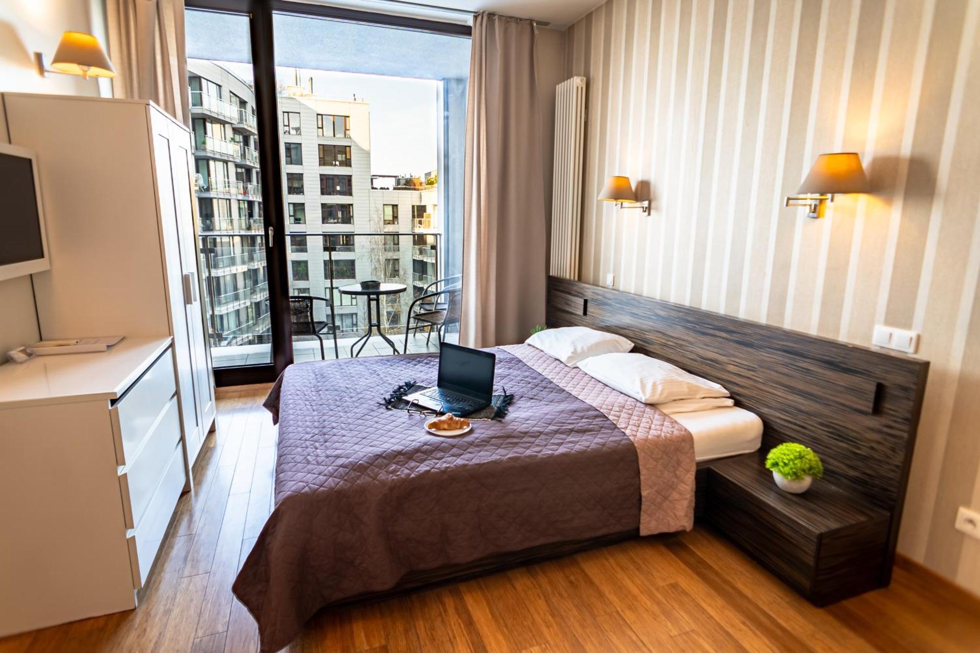 Apartament Triton In *